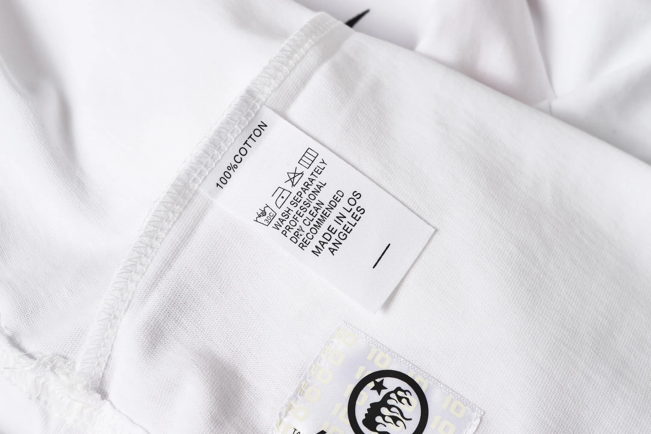766#White I P54 In Stock Hellstar 、 T （fabric):32 240 Sizes（size）：S-M- L- X L （colour）：White 👉 👉